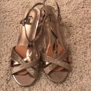 Fioni sparkle gold heels size 8.5